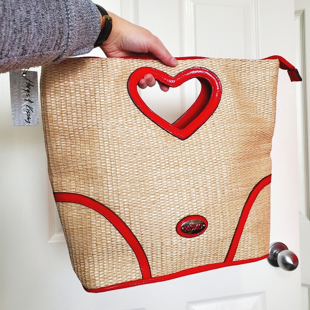 XOXO woven clutch bag natural bright red heart handle handbag imitation straw